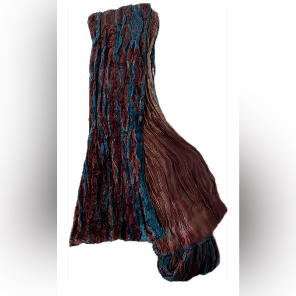 Collection of 3 long crushed, burnout, beaded velvet scarves. Elegant, luxurious - Picture 10 of 11